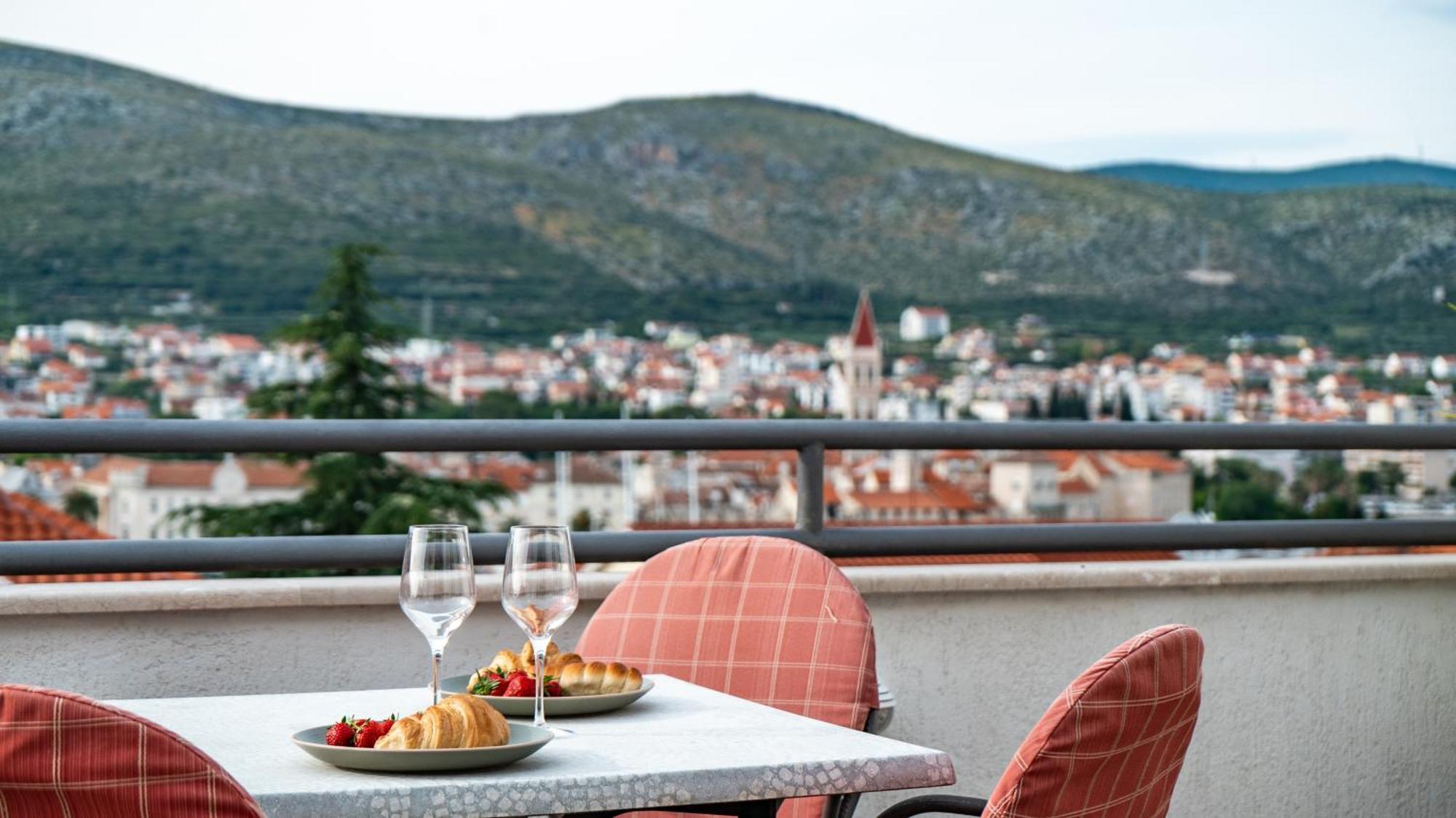 Apartments Kudelik Trogir Quarto foto